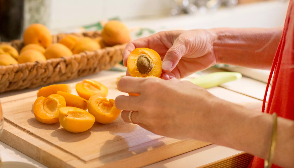 fresh-apricots