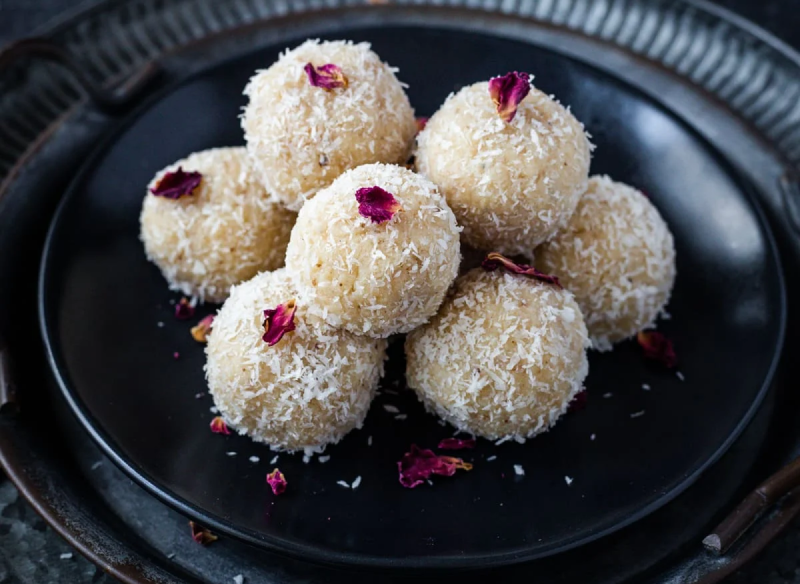 Coconut Ladoo